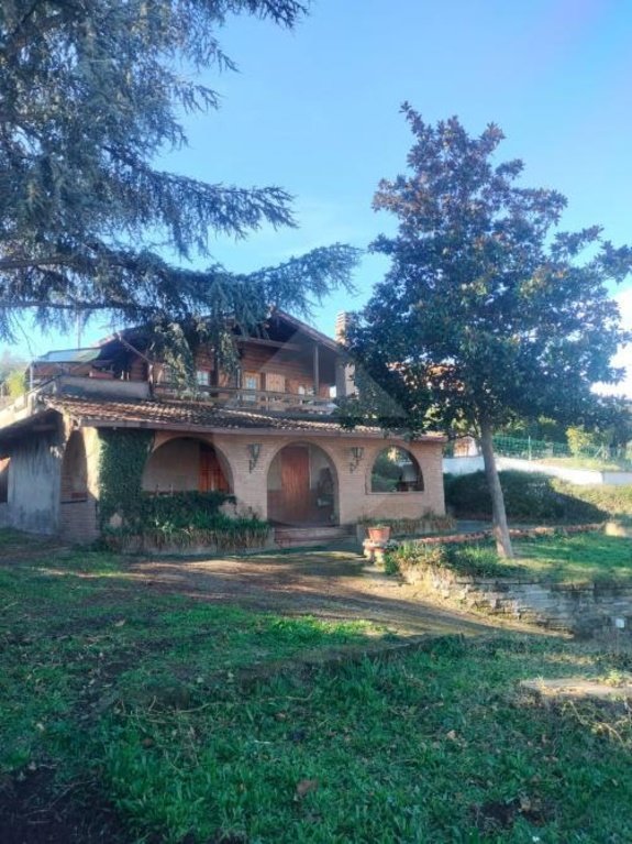 casa indipendente in vendita a Guidonia Montecelio in zona Setteville