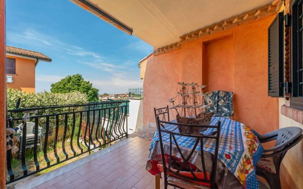 casa indipendente in vendita a Guidonia Montecelio in zona Setteville