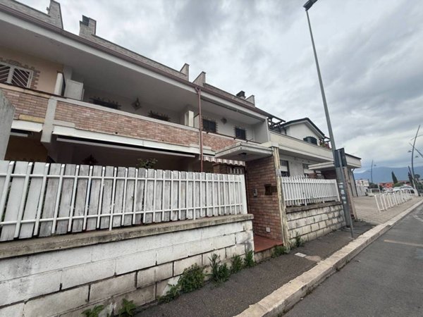 casa indipendente in vendita a Guidonia Montecelio