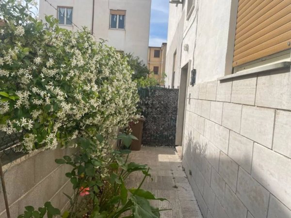 appartamento in vendita a Guidonia Montecelio in zona Villalba