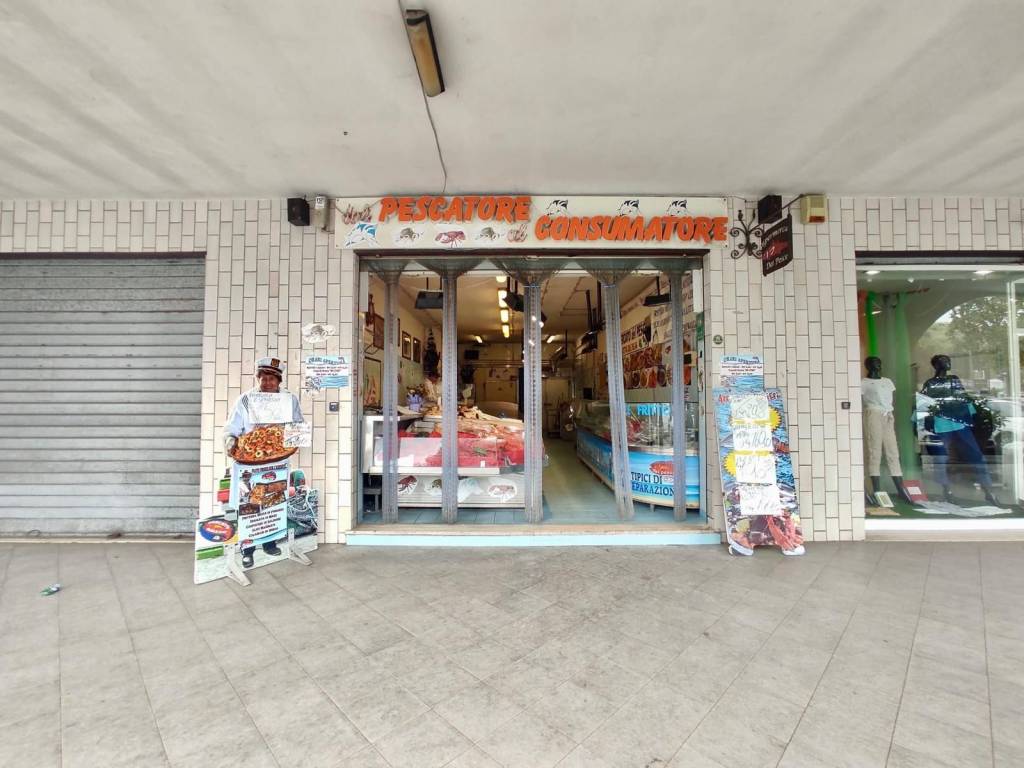 negozio in vendita a Guidonia Montecelio