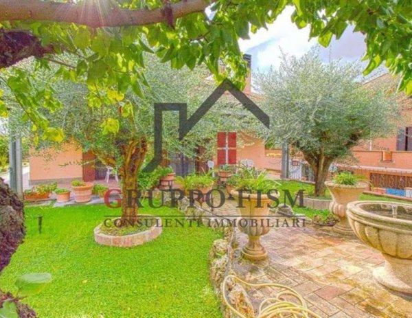 casa indipendente in vendita a Guidonia Montecelio in zona Montecelio