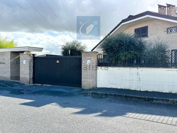 casa indipendente in vendita a Guidonia Montecelio