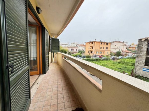 appartamento in vendita a Guidonia Montecelio in zona Guidonia