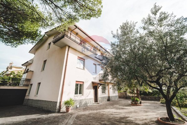 appartamento in vendita a Guidonia Montecelio in zona Pichini
