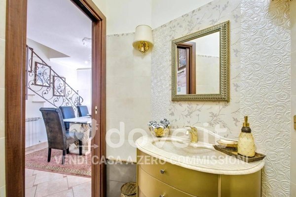 casa indipendente in vendita a Guidonia Montecelio in zona Marco Simone