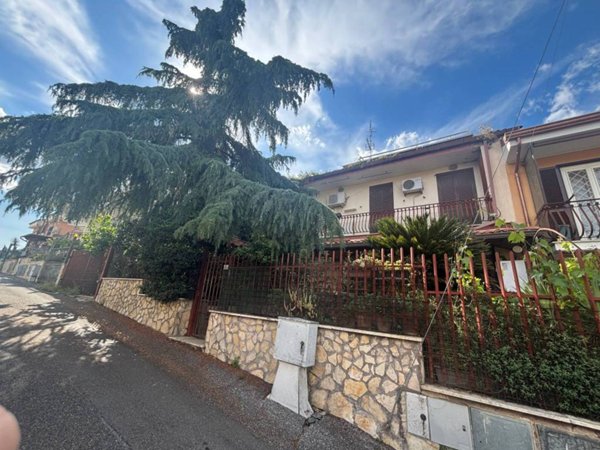 appartamento in vendita a Guidonia Montecelio in zona Guidonia