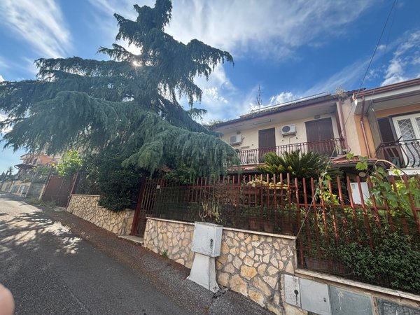 appartamento in vendita a Guidonia Montecelio in zona Guidonia