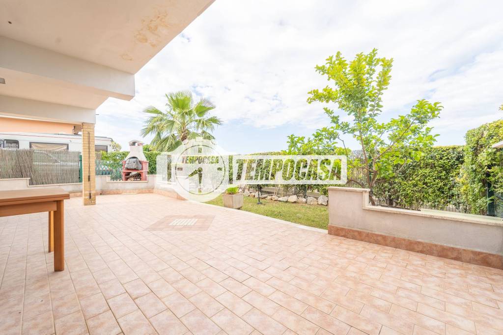 appartamento in vendita a Guidonia Montecelio in zona Marco Simone