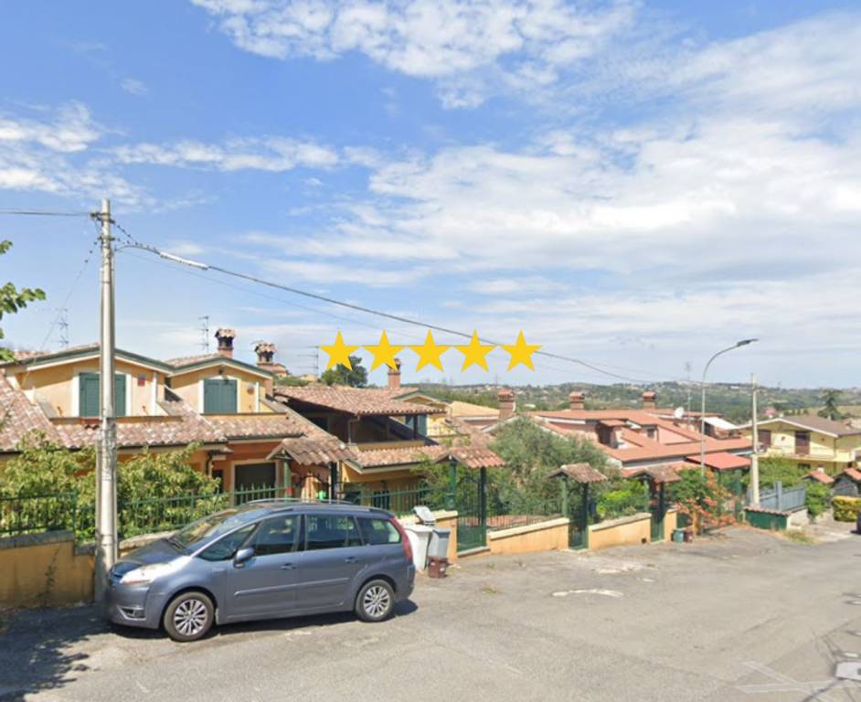 appartamento in vendita a Guidonia Montecelio in zona Pichini