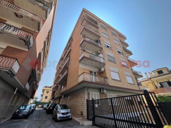 appartamento in vendita a Guidonia Montecelio in zona Guidonia