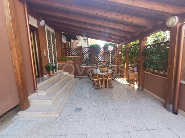casa indipendente in vendita a Guidonia Montecelio in zona Setteville