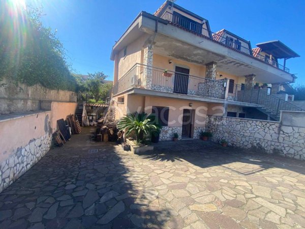 casa indipendente in vendita a Guidonia Montecelio in zona Marco Simone