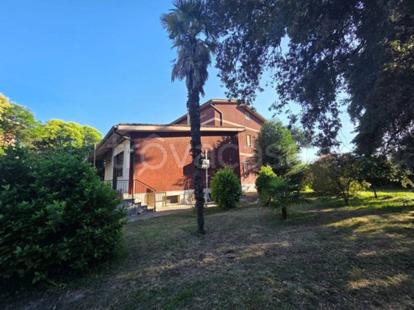 casa indipendente in vendita a Guidonia Montecelio in zona Villalba