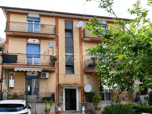 appartamento in vendita a Guidonia Montecelio in zona Guidonia
