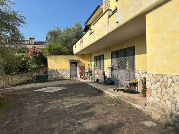 casa indipendente in vendita a Guidonia Montecelio in zona Pichini