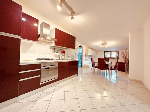 appartamento in vendita a Guidonia Montecelio in zona Marco Simone