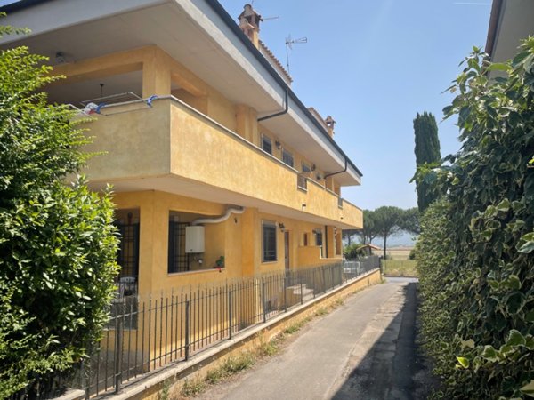 pentavano in vendita a Guidonia Montecelio in zona Guidonia