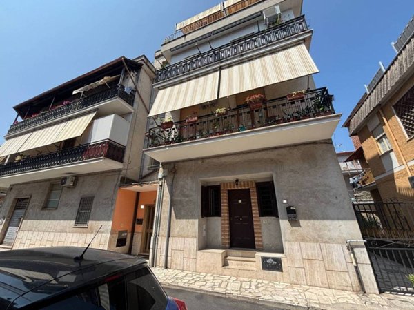 appartamento in vendita a Guidonia Montecelio in zona Villalba