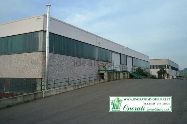 capannone in vendita a Guidonia Montecelio in zona Guidonia
