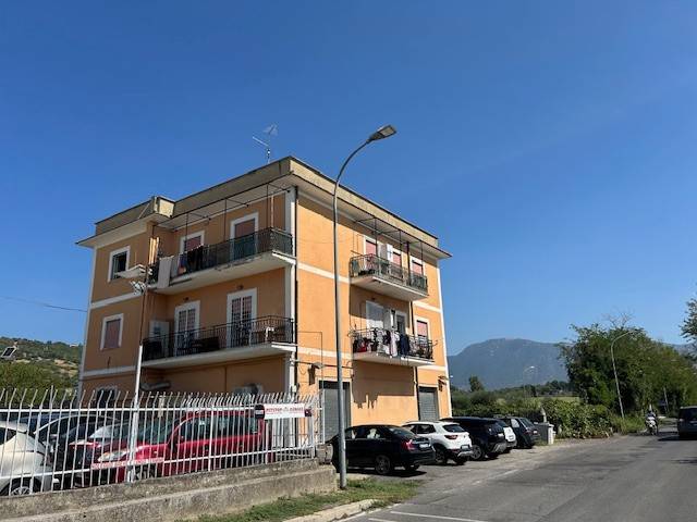 appartamento in vendita a Guidonia Montecelio in zona Guidonia