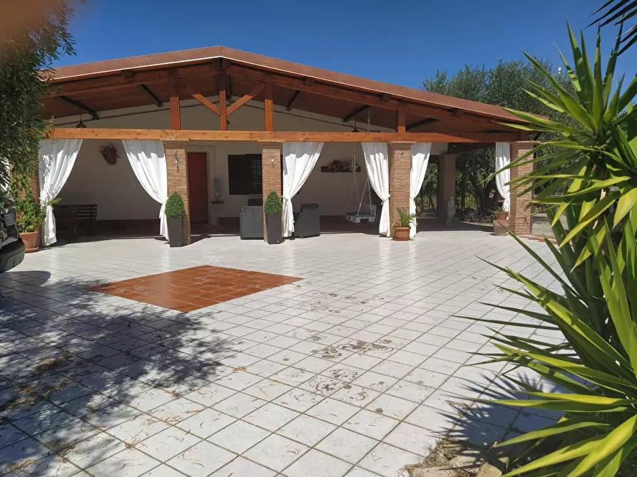 casa indipendente in vendita a Guidonia Montecelio in zona Guidonia