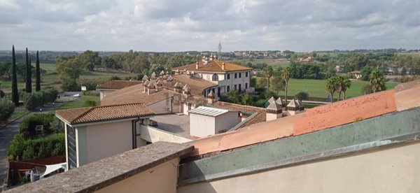 appartamento in vendita a Guidonia Montecelio in zona Marco Simone
