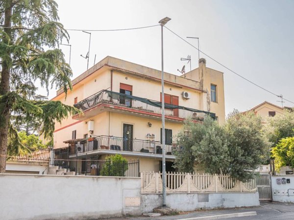 appartamento in vendita a Guidonia Montecelio in zona Guidonia
