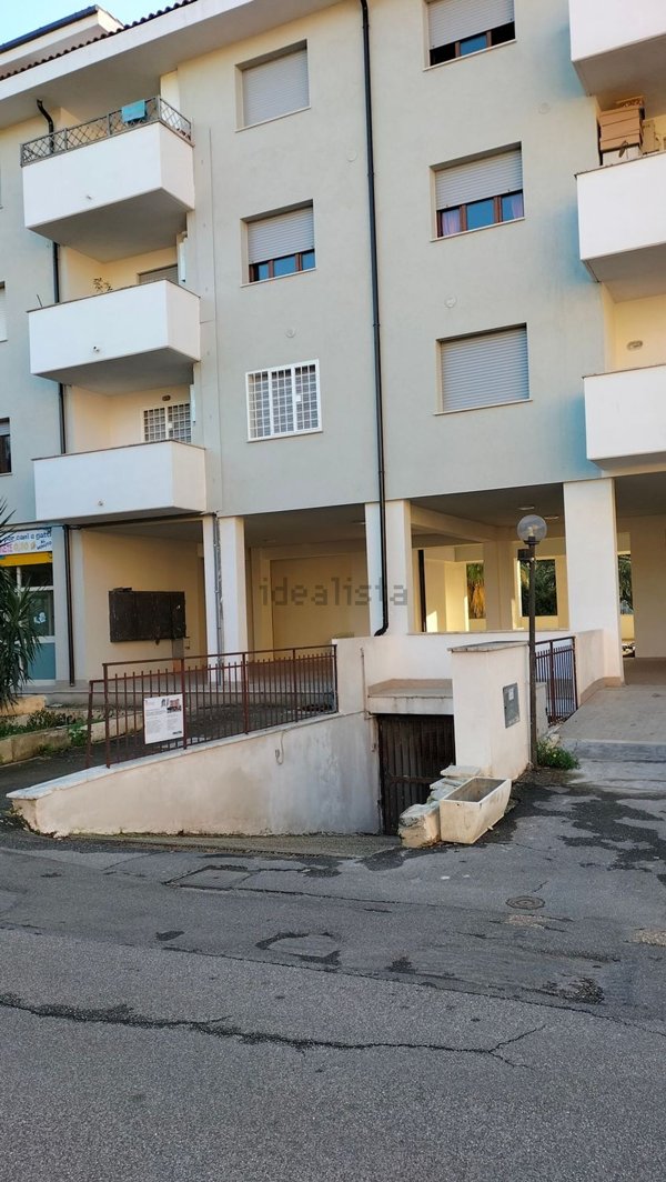 appartamento in vendita a Guidonia Montecelio in zona Guidonia