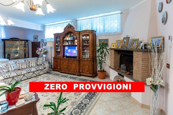 casa indipendente in vendita a Guidonia Montecelio in zona Marco Simone