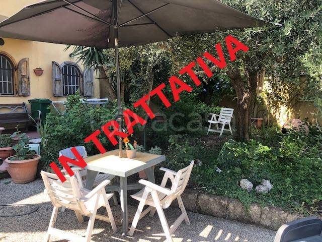 casa indipendente in vendita a Guidonia Montecelio in zona Guidonia
