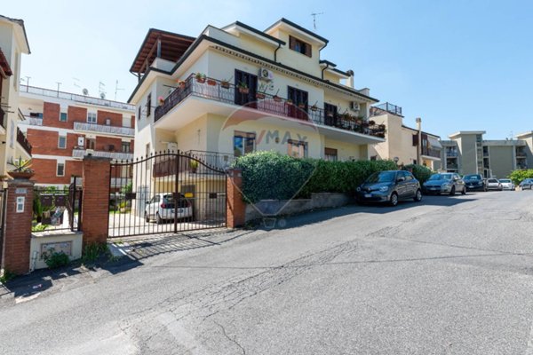 appartamento in vendita a Guidonia Montecelio in zona Guidonia