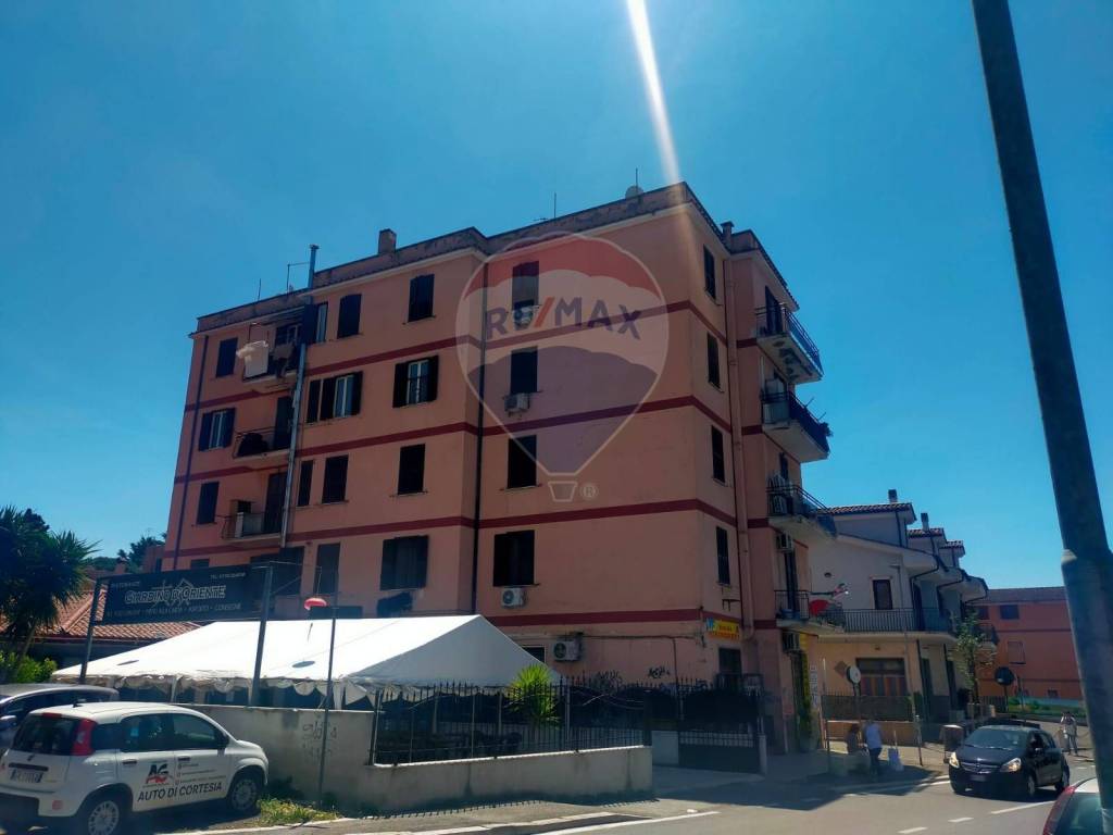 appartamento in vendita a Guidonia Montecelio in zona Villanova