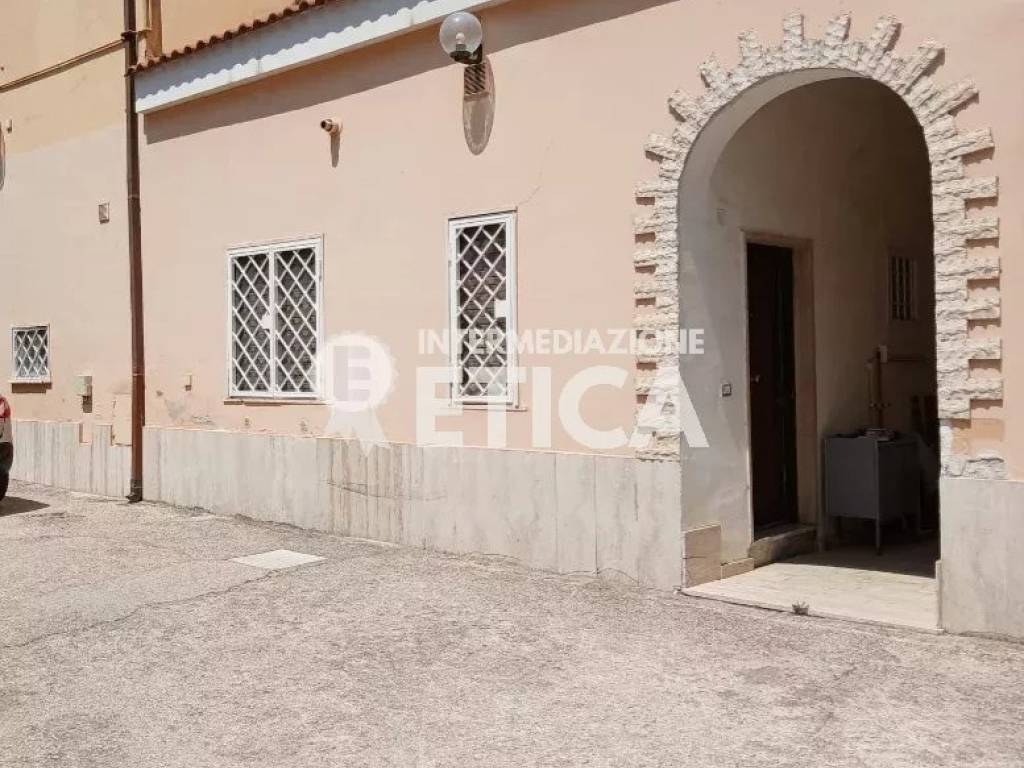 appartamento in vendita a Guidonia Montecelio in zona Guidonia