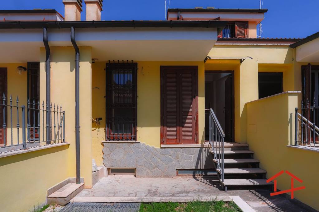 casa indipendente in vendita a Guidonia Montecelio in zona Marco Simone