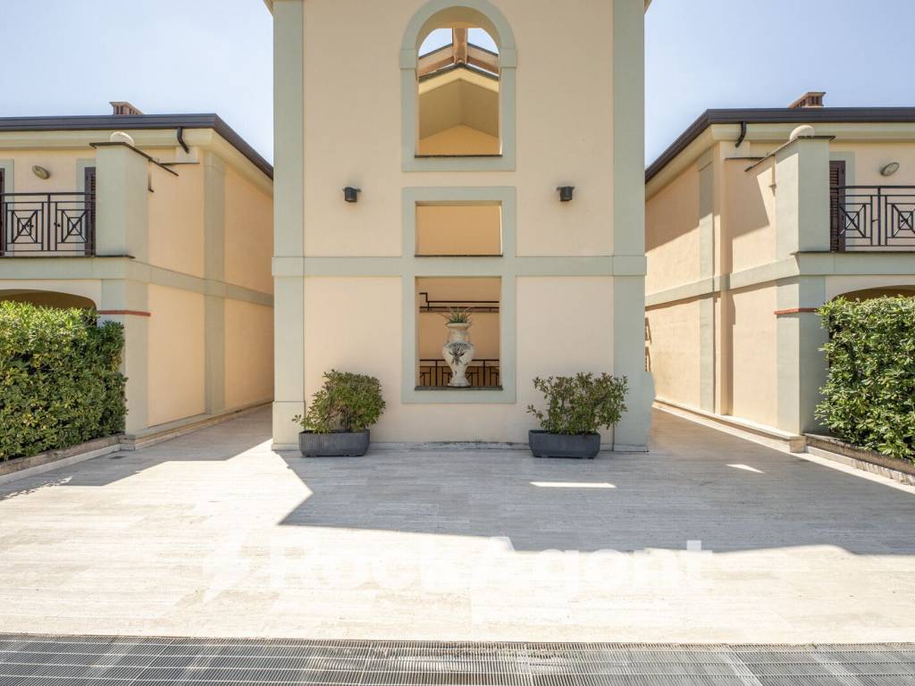 appartamento in vendita a Guidonia Montecelio in zona Marco Simone