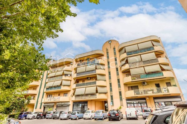 appartamento in vendita a Guidonia Montecelio in zona Guidonia