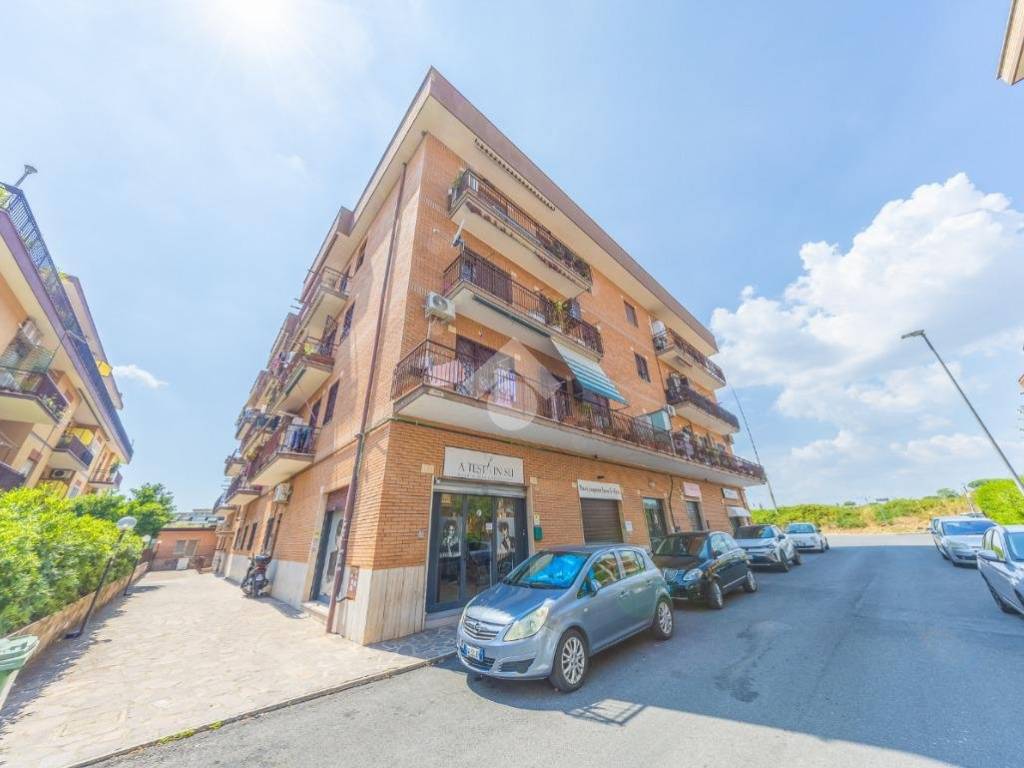 appartamento in vendita a Guidonia Montecelio in zona Setteville