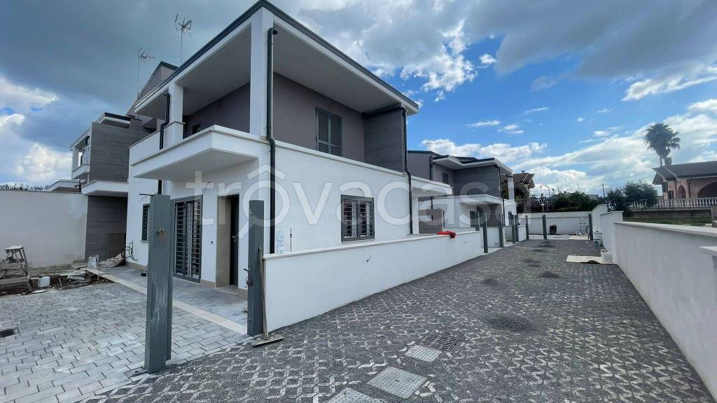 casa indipendente in vendita a Guidonia Montecelio in zona Montecelio