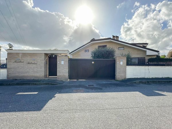 casa indipendente in vendita a Guidonia Montecelio