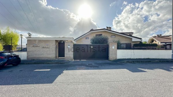 casa indipendente in vendita a Guidonia Montecelio