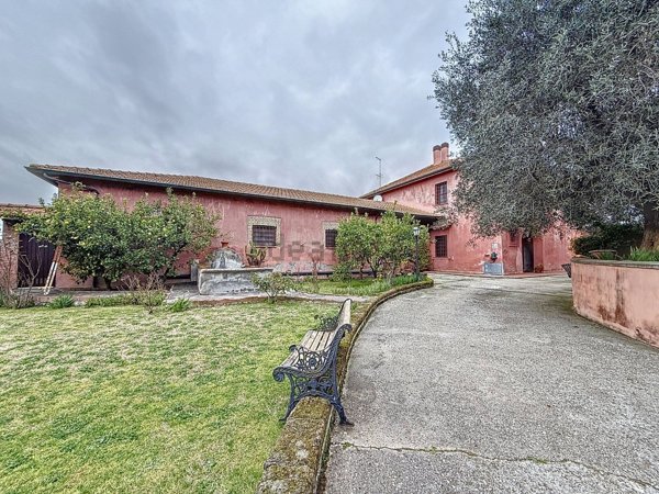 casa indipendente in vendita a Guidonia Montecelio in zona Pichini