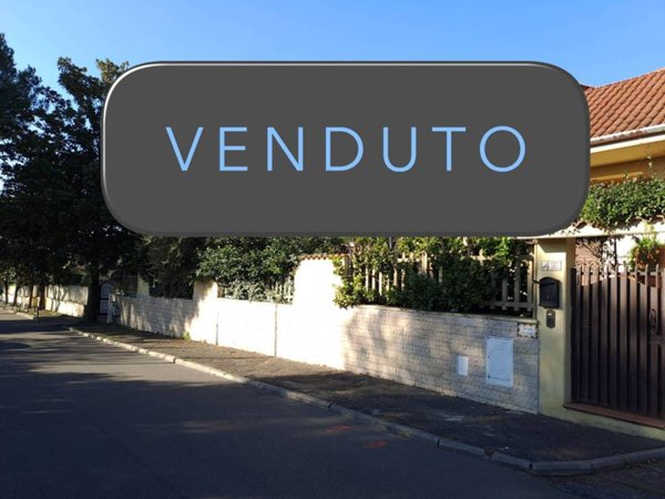 casa indipendente in vendita a Guidonia Montecelio in zona Montecelio