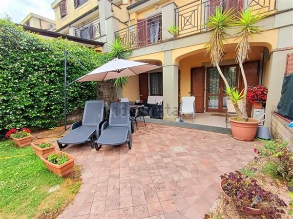 casa semindipendente in vendita a Guidonia Montecelio in zona Marco Simone