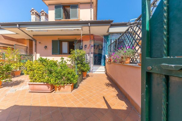 pentavano in vendita a Guidonia Montecelio in zona Marco Simone