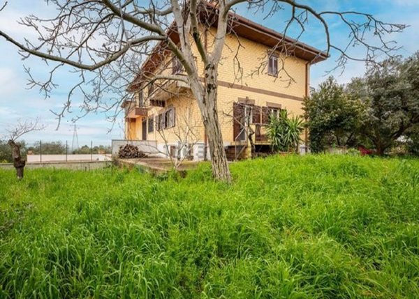 appartamento in vendita a Guidonia Montecelio in zona Setteville