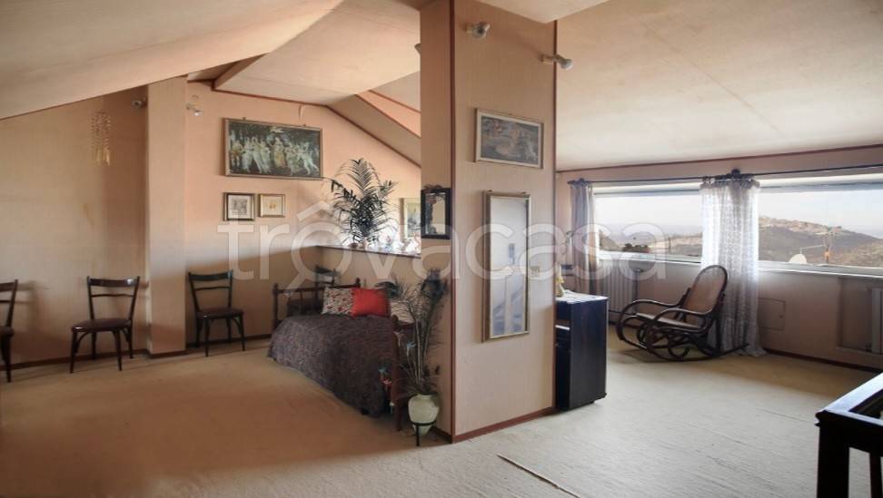 casa indipendente in vendita a Guidonia Montecelio in zona Montecelio