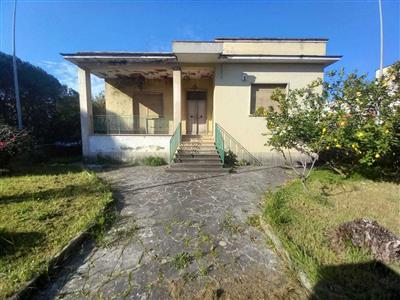casa indipendente in vendita a Guidonia Montecelio in zona Guidonia