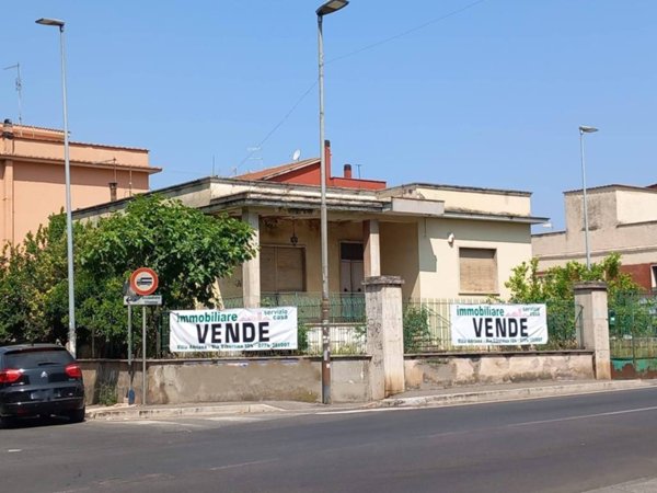 casa indipendente in vendita a Guidonia Montecelio in zona Guidonia