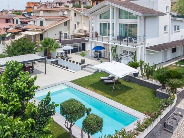 casa indipendente in vendita a Guidonia Montecelio in zona Pichini
